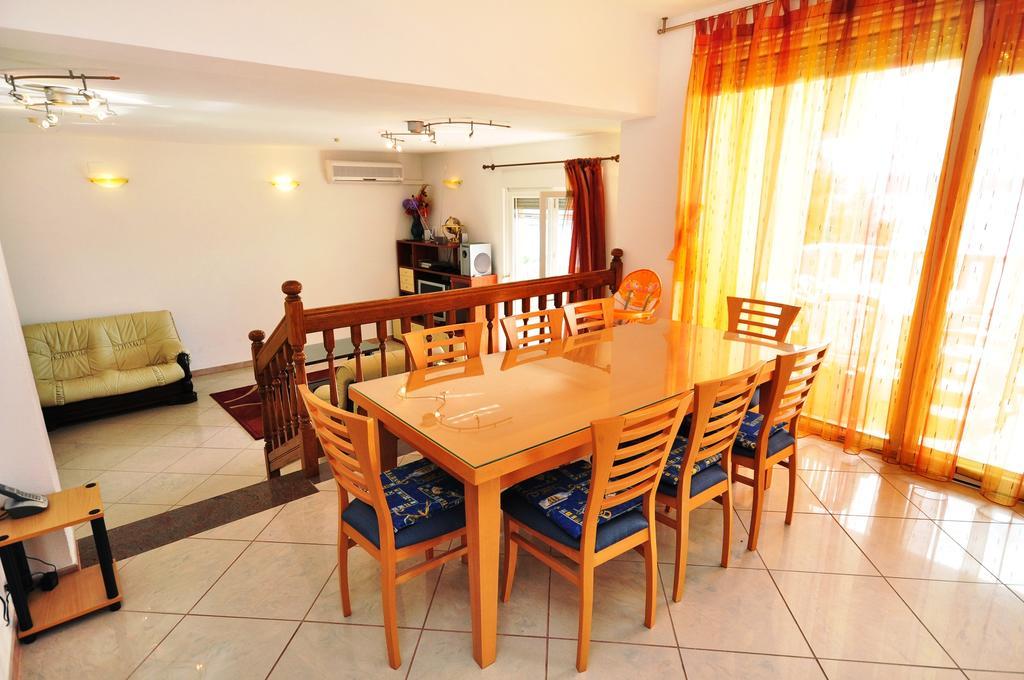 Apartment Luxury Cream Kaštela Habitación foto